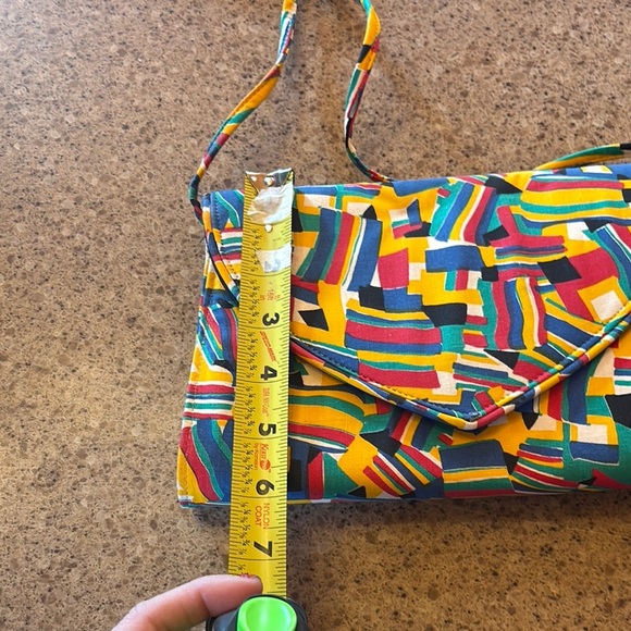 Vintage Retro Red and Yellow Crossbody Bag with Geometric‎ Pattern - Picture 5 of 7